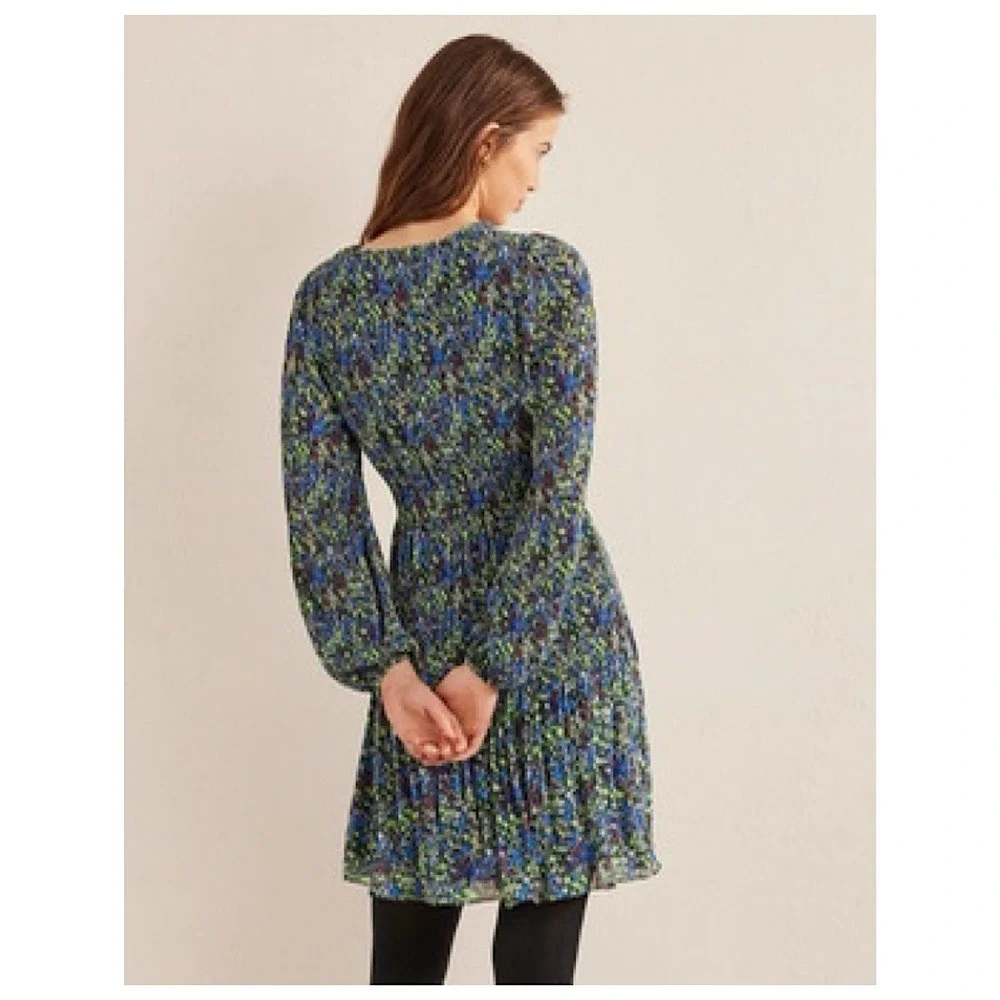 Boden Plisse Mini Dress Sz US 6L‎ XS Blue Floral V Neck Long Sleeve Dress